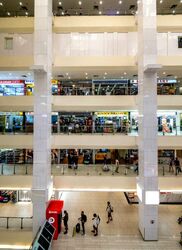 Elizabeth Tower (D9), Retail #518662121